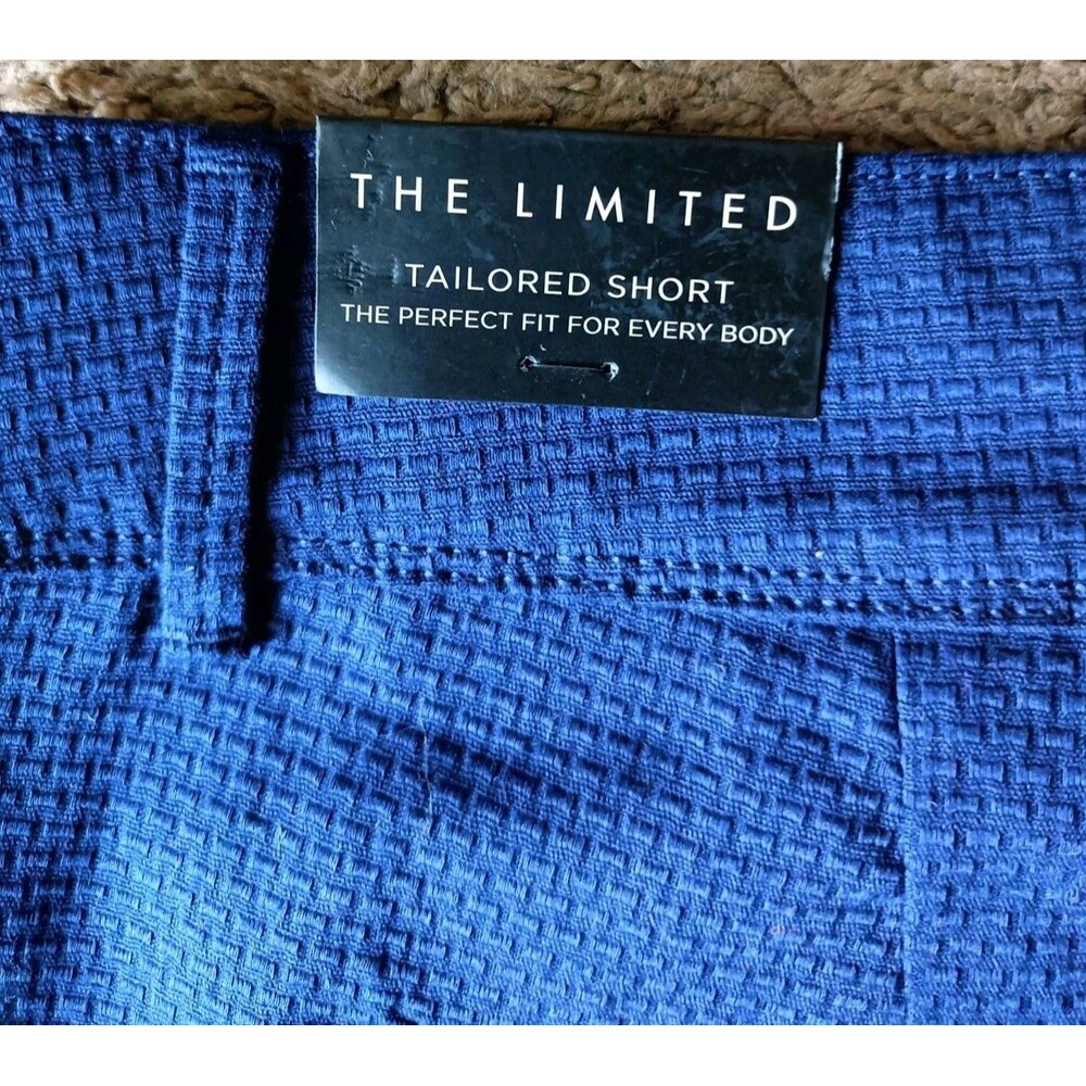 The Limited Shorts Womens Size 8 Navy Blue Waffle Weave Tailored Short Chino - Picture 7 of 8